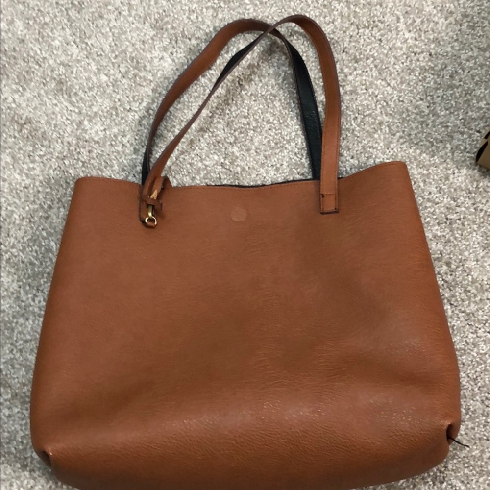 REVERSIBLE BLACK AND COGNAC LEATHER TOTE